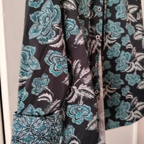 Robert Graham Black and Teal Floral Casual Shirt - Picture 3 of 6